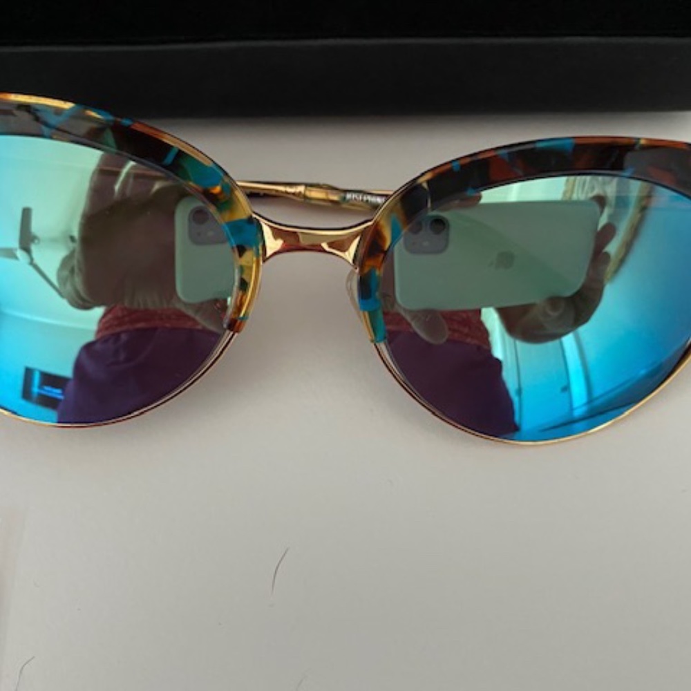 Krewe Josephine Cat Eye Mirrored Sunglasses